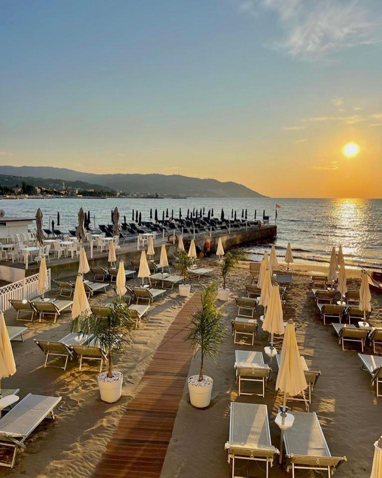 Jasmin Charme Hotel Diano Marina Ngoại thất bức ảnh